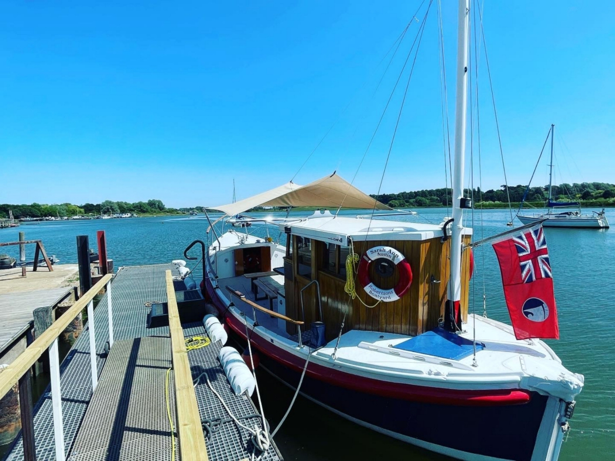 Robertsons Boatyard River Cruises